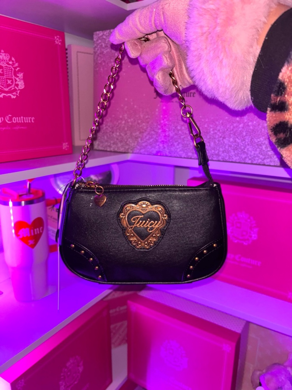 Juicy Couture Black faux leather mini wristlet with gold accents (VIRAL)✨🖤